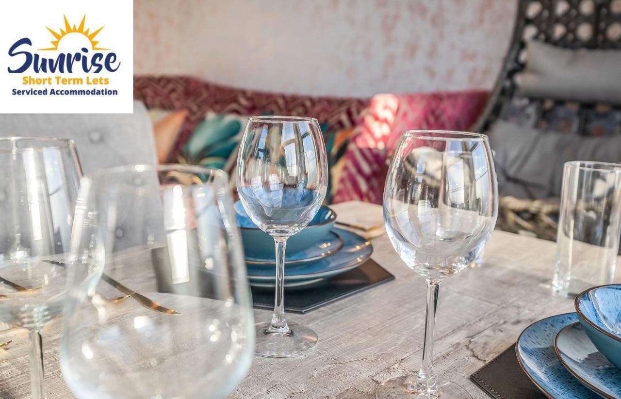 Presidential Apartment, Family Home, Luxury Bedrooms, 2 Rooms, 1 King Bed, 2 Single Beds, Free Wifi, Free Parking, Tourists, Business Travelers, Relocation, Beautiful River Views, - Long Stays, Invoice And Reduced Price Are Only Via Sunrise Short Let Dundee Exteriör bild