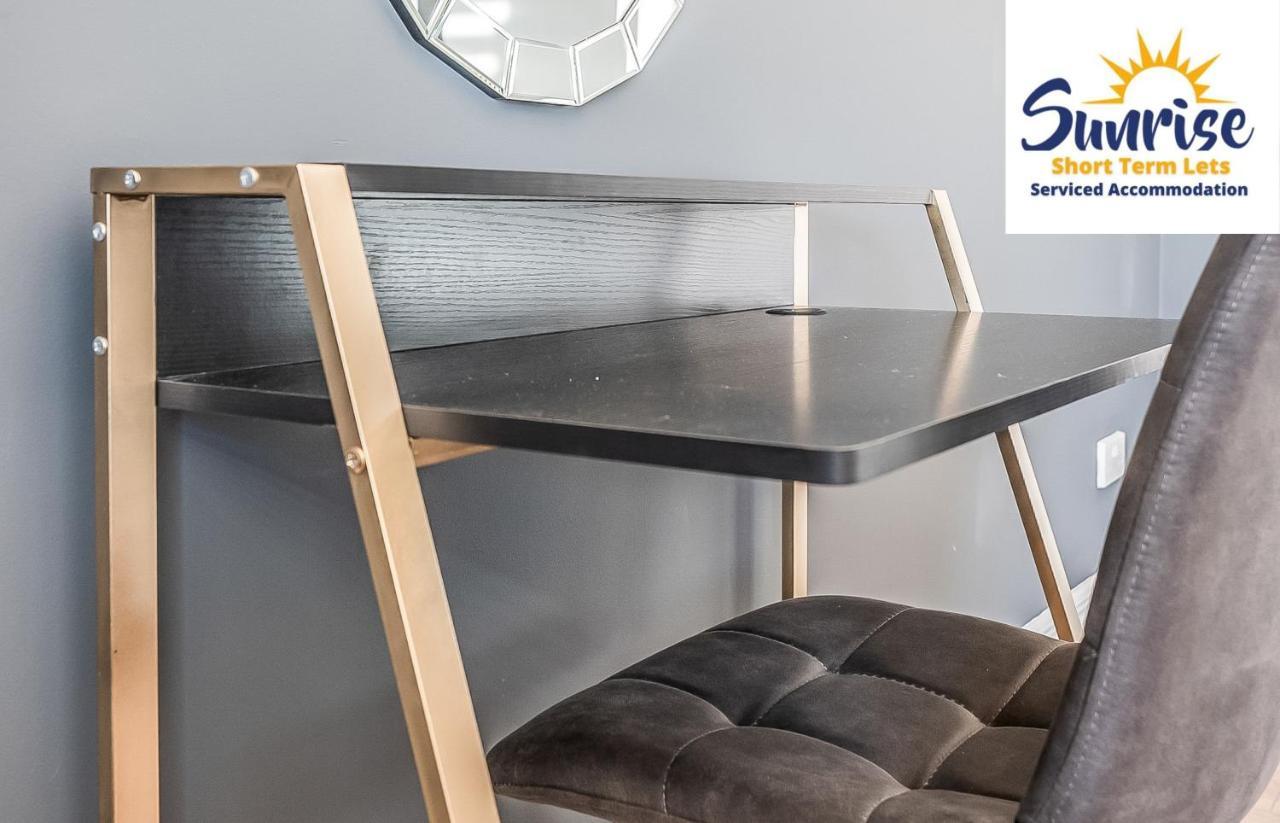 Presidential Apartment, Family Home, Luxury Bedrooms, 2 Rooms, 1 King Bed, 2 Single Beds, Free Wifi, Free Parking, Tourists, Business Travelers, Relocation, Beautiful River Views, - Long Stays, Invoice And Reduced Price Are Only Via Sunrise Short Let Dundee Exteriör bild